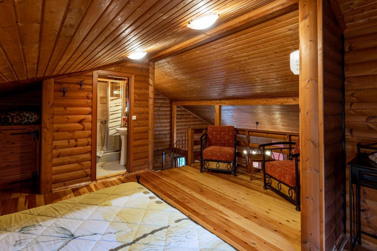 Chalet Likouresi Village Karpenísion Esterno foto